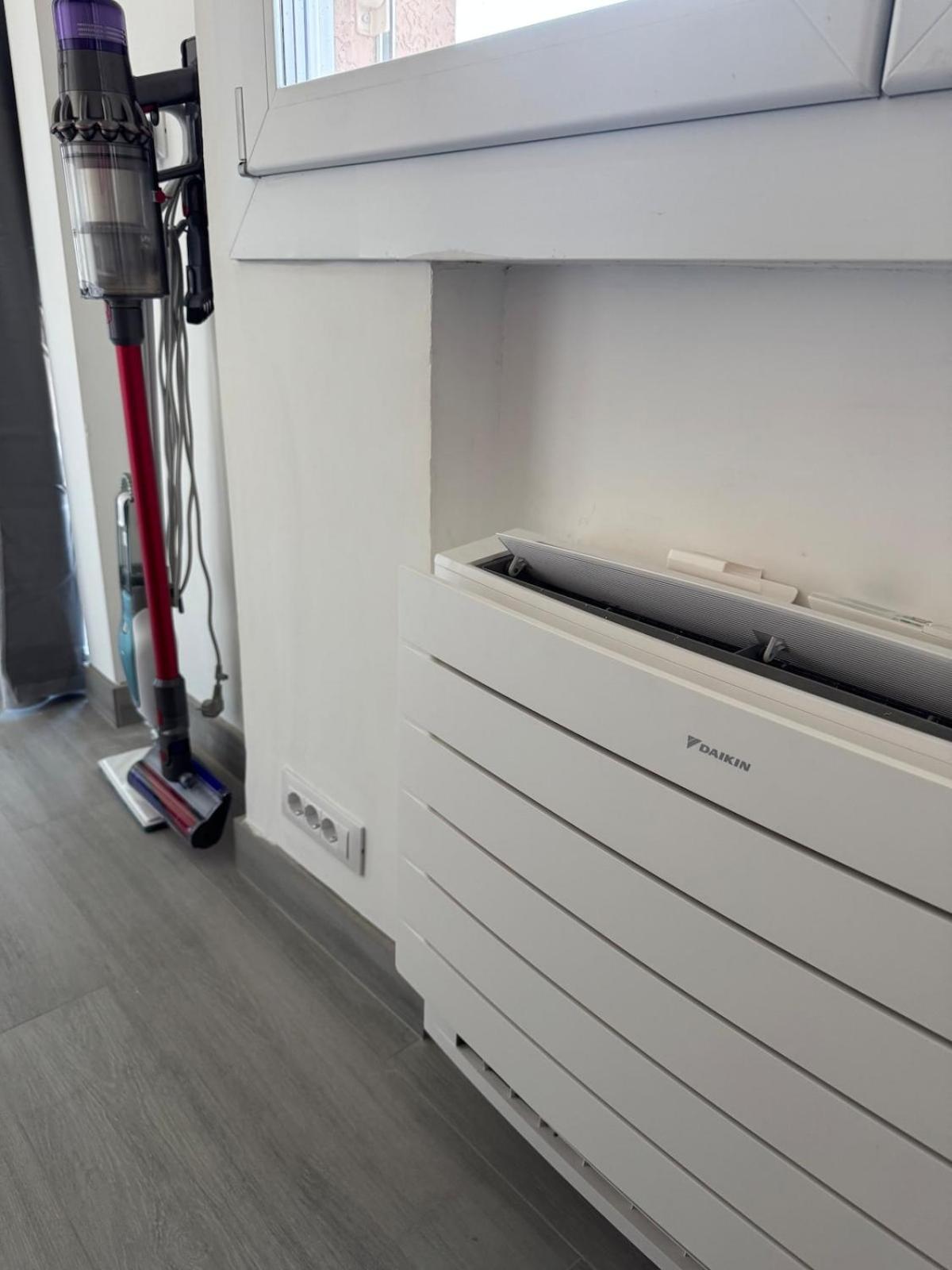 Stella Luxe Mazzini Park Apartment